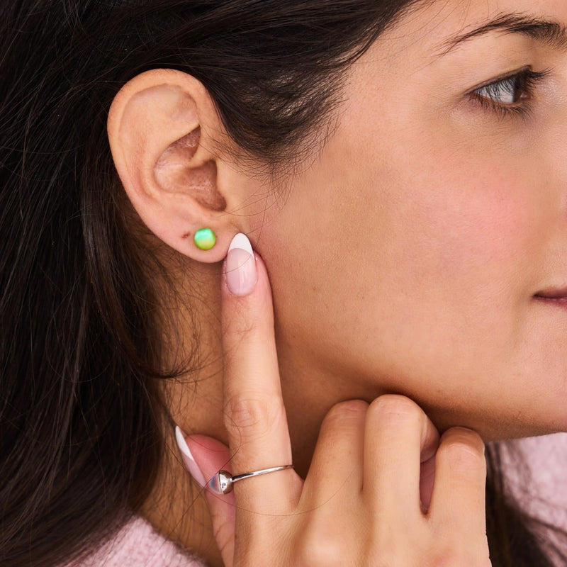 Smaragd | 925er Sterlingsilber | Meerjungfrau-Mini-Ohrstecker aus Glas